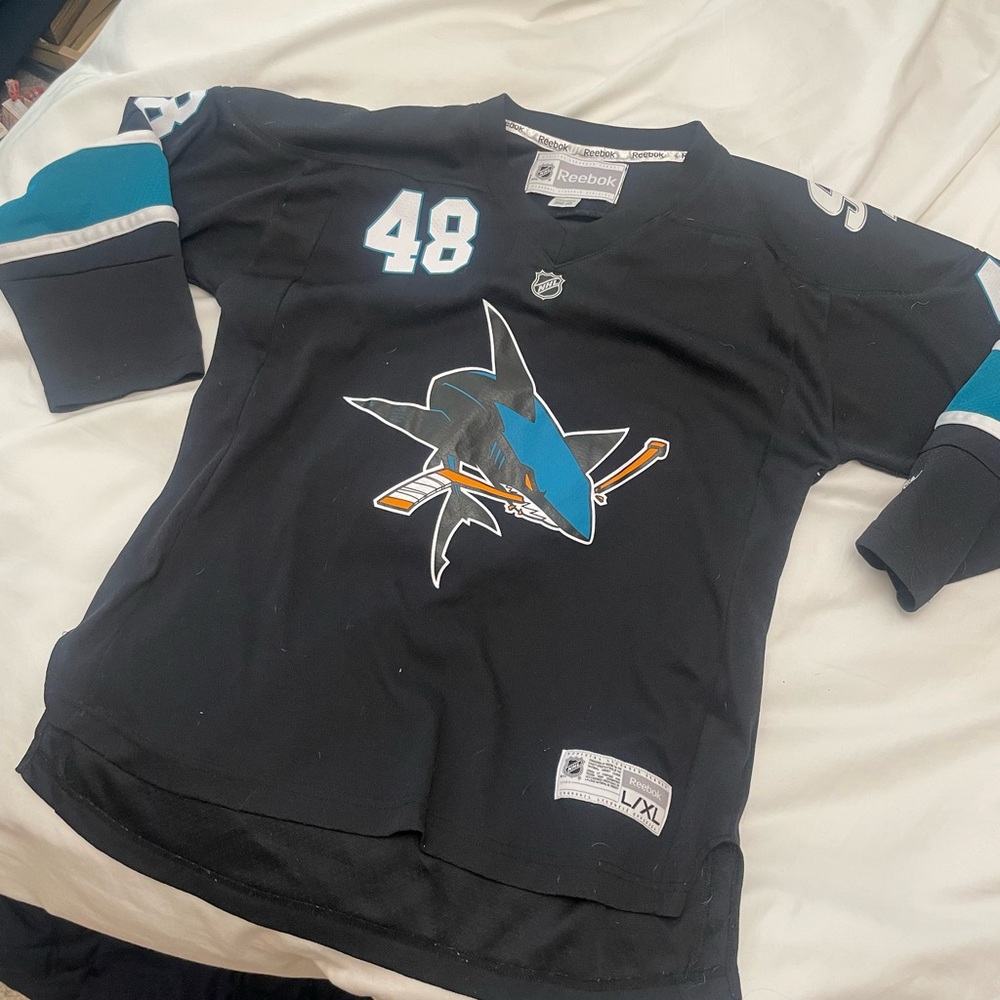 Reebok Youth L/XL Sharks Hertl #48 Jersey